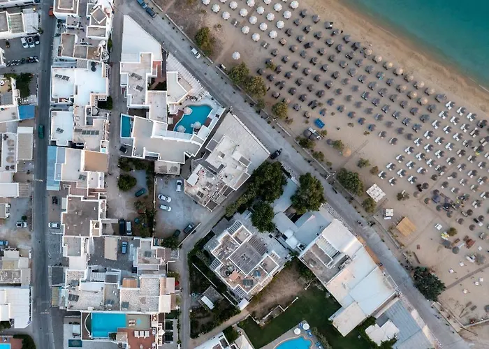 Konukevi Naxos Leisure 4*