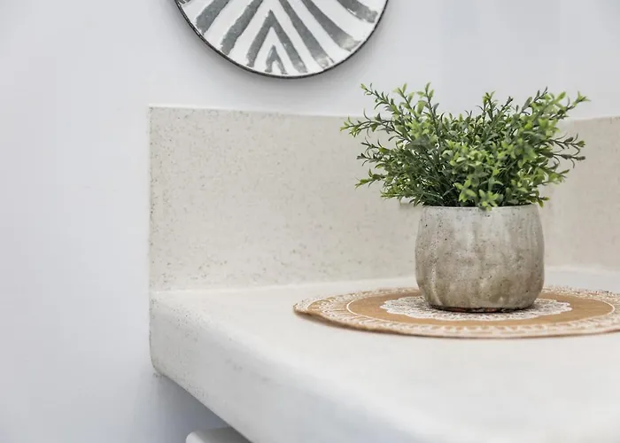 Konukevi Naxos Leisure